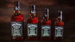 Jack Daniels Black Label Bourbon 035 л Jack Daniels Black Label Bourbon 035 л