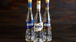 Водка Ласточка Классическая 05 л Водка Ласточка Классическая 05 л