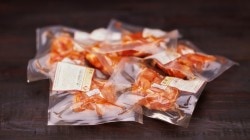 СВИННЫЕ ПЯТАЧКИ: ВАРЕНО-КОПЧЕНЫЕ СВИННЫЕ ПЯТАЧКИ: ВАРЕНО-КОПЧЕНЫЕ